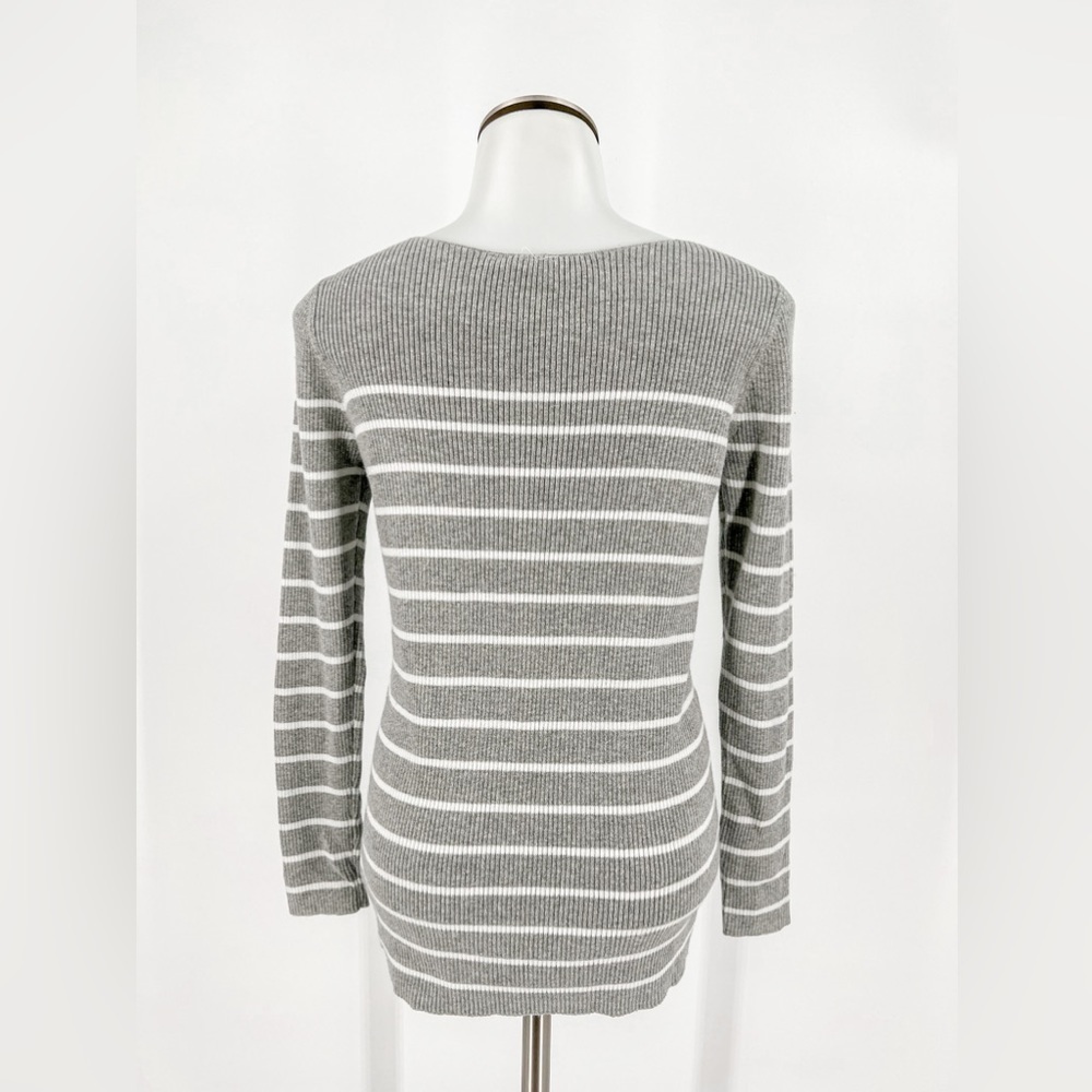 GAP Gray and white stripped sweater - Picture 3 of 3